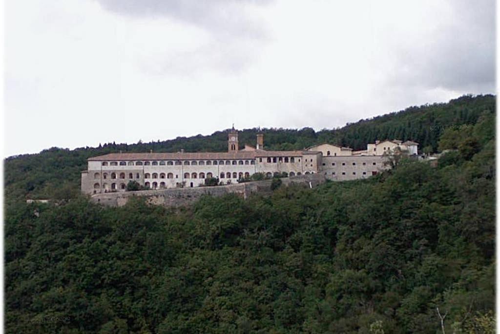 Domus - Casa Vacanza B&B Veroli Bagian luar foto