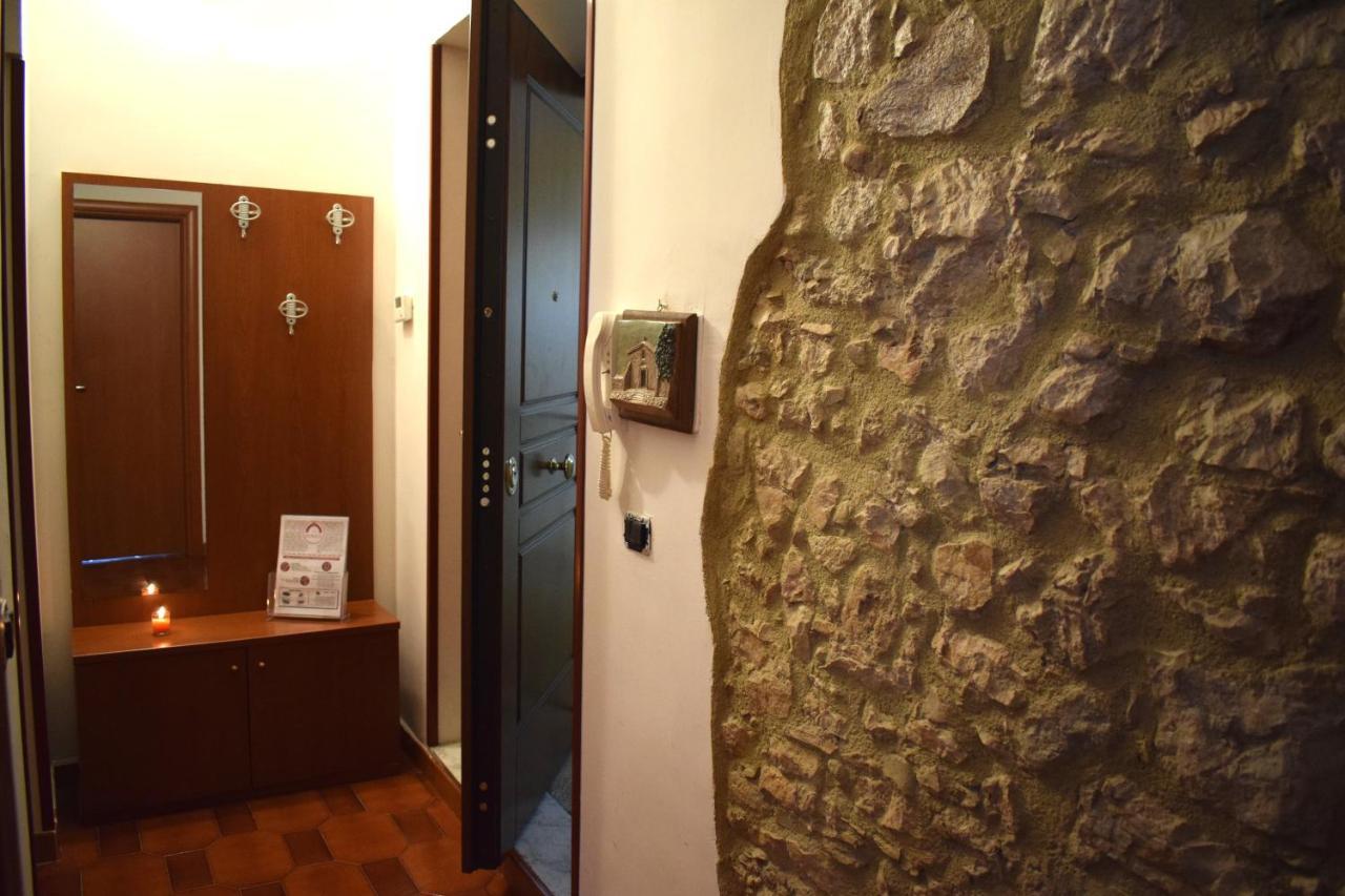 Domus - Casa Vacanza B&B Veroli Bagian luar foto