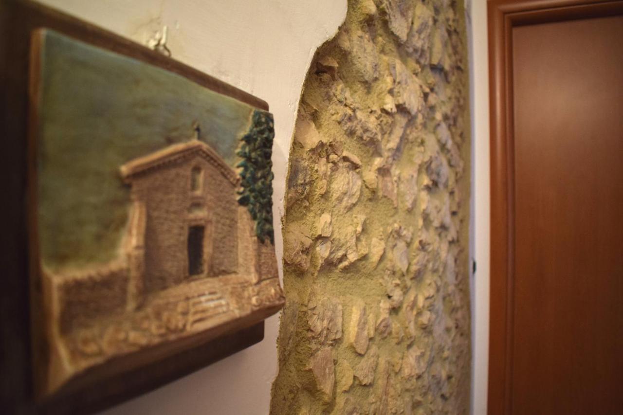 Domus - Casa Vacanza B&B Veroli Bagian luar foto
