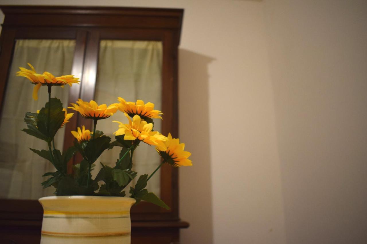Domus - Casa Vacanza B&B Veroli Bagian luar foto