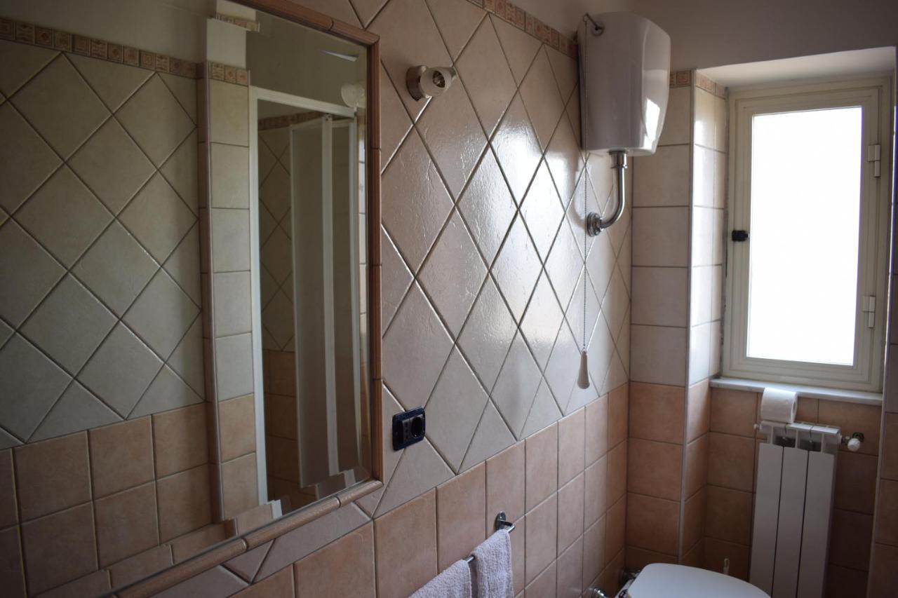 Domus - Casa Vacanza B&B Veroli Bagian luar foto